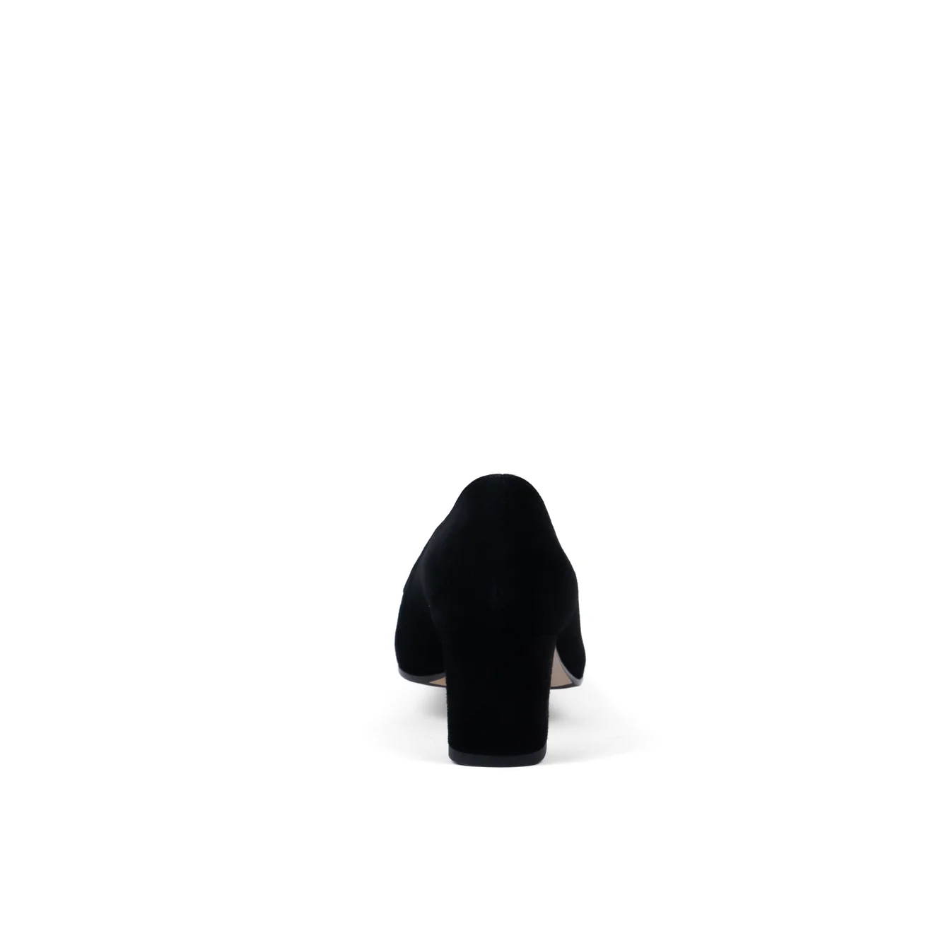 Camilla Black - Image 4