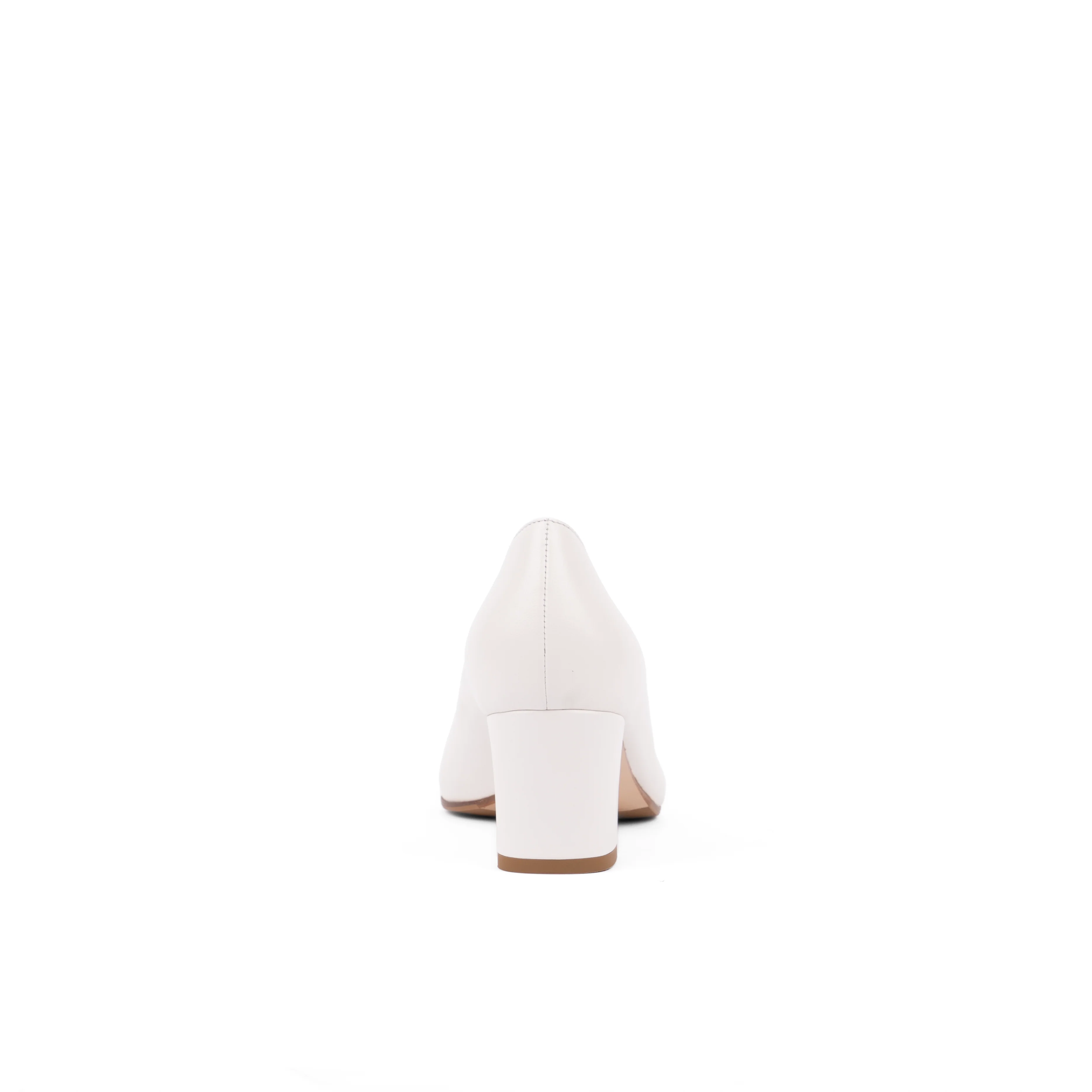 Camilla White - Image 5