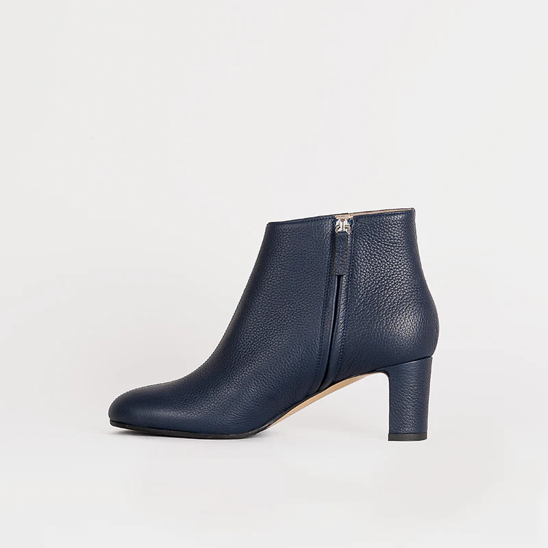 Faye Midnight - Image 4