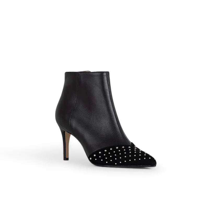 Foxy Studs Black - Image 2