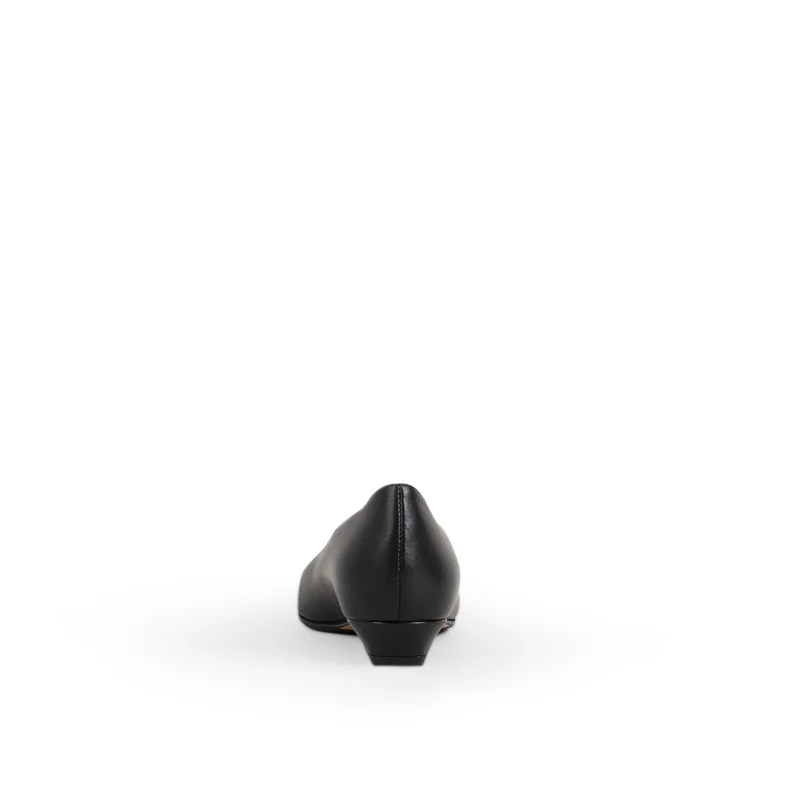 Lola Black - Image 4