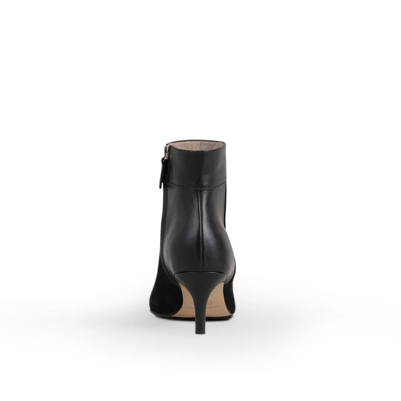 Stina Black - Image 4