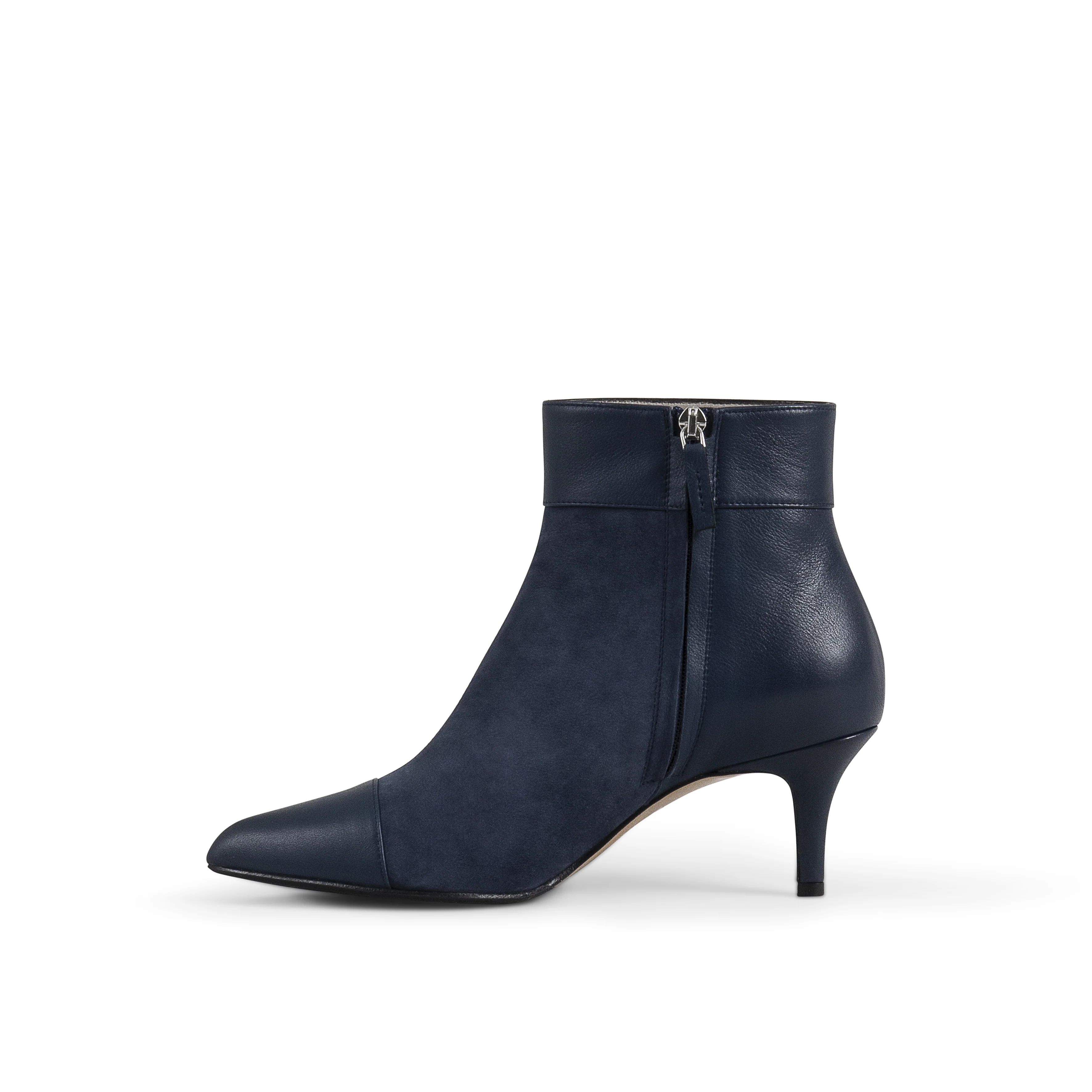 Stina Midnight - Image 5