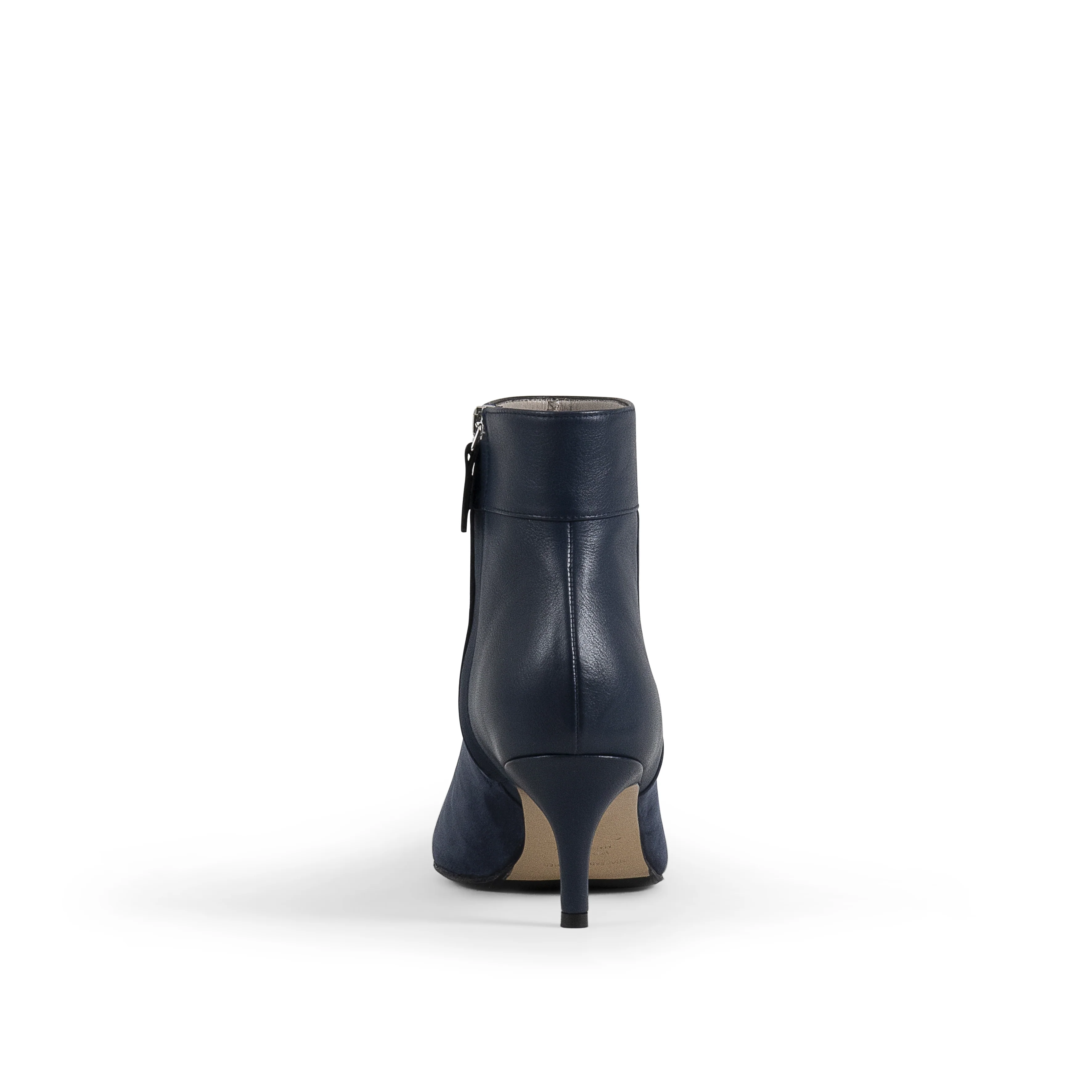 Stina Midnight - Image 6